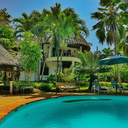 مبيت وإفطار شاطئ دياني Upani In Diani المظهر الخارجي الصورة