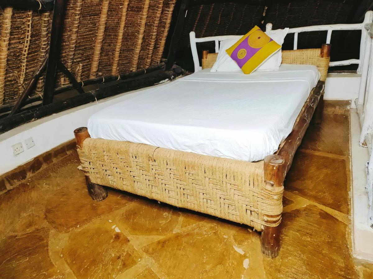 مبيت وإفطار شاطئ دياني Upani In Diani المظهر الخارجي الصورة