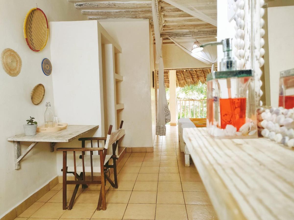 مبيت وإفطار شاطئ دياني Upani In Diani المظهر الخارجي الصورة
