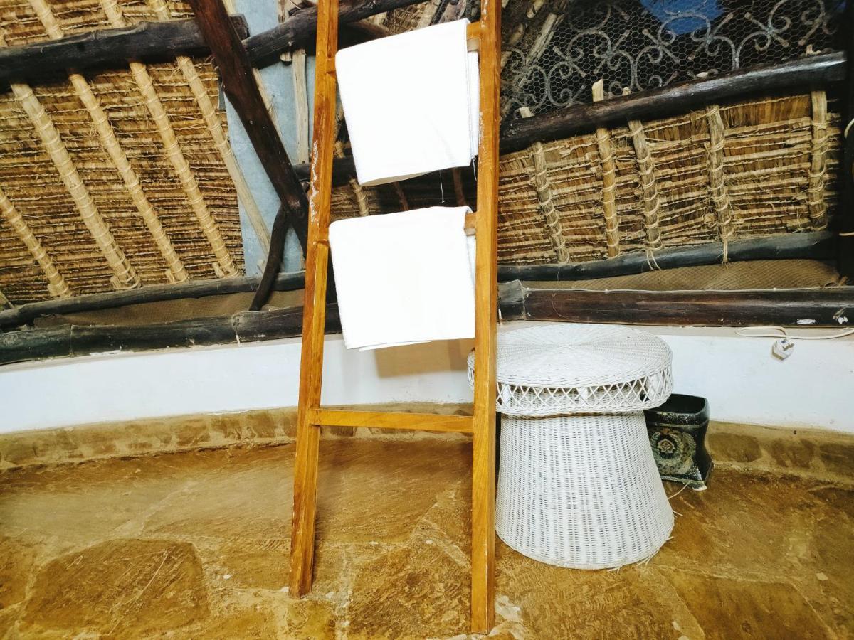مبيت وإفطار شاطئ دياني Upani In Diani المظهر الخارجي الصورة