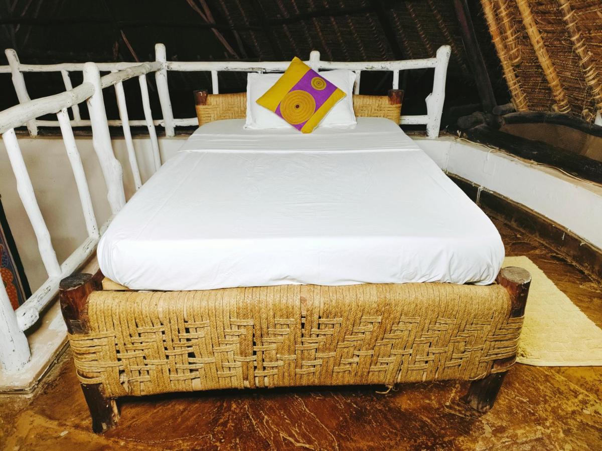 مبيت وإفطار شاطئ دياني Upani In Diani المظهر الخارجي الصورة