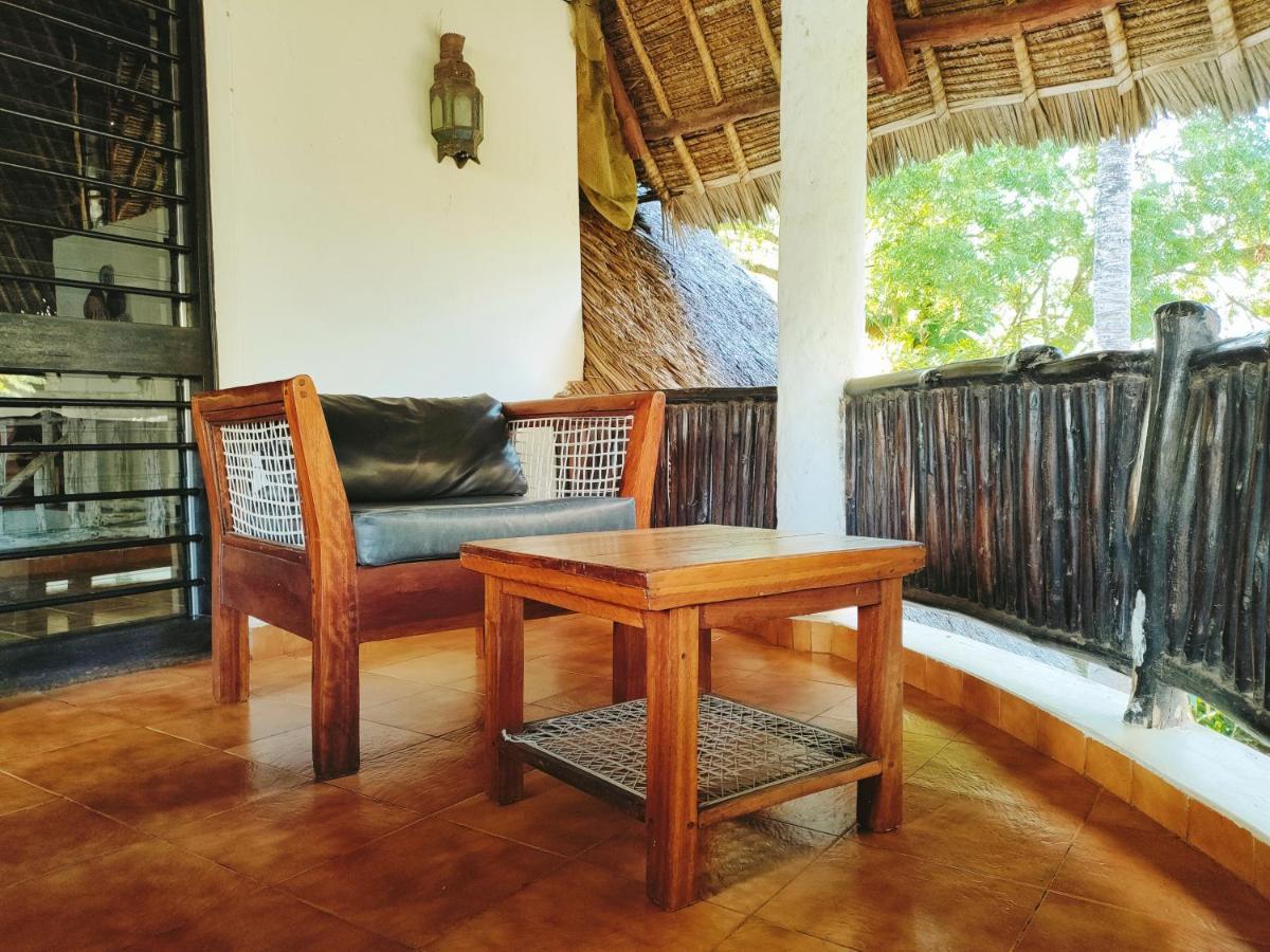 مبيت وإفطار شاطئ دياني Upani In Diani المظهر الخارجي الصورة