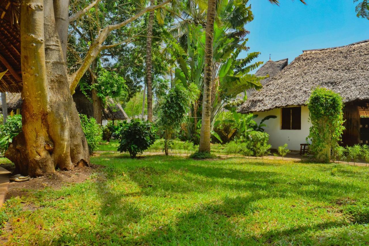 مبيت وإفطار شاطئ دياني Upani In Diani المظهر الخارجي الصورة