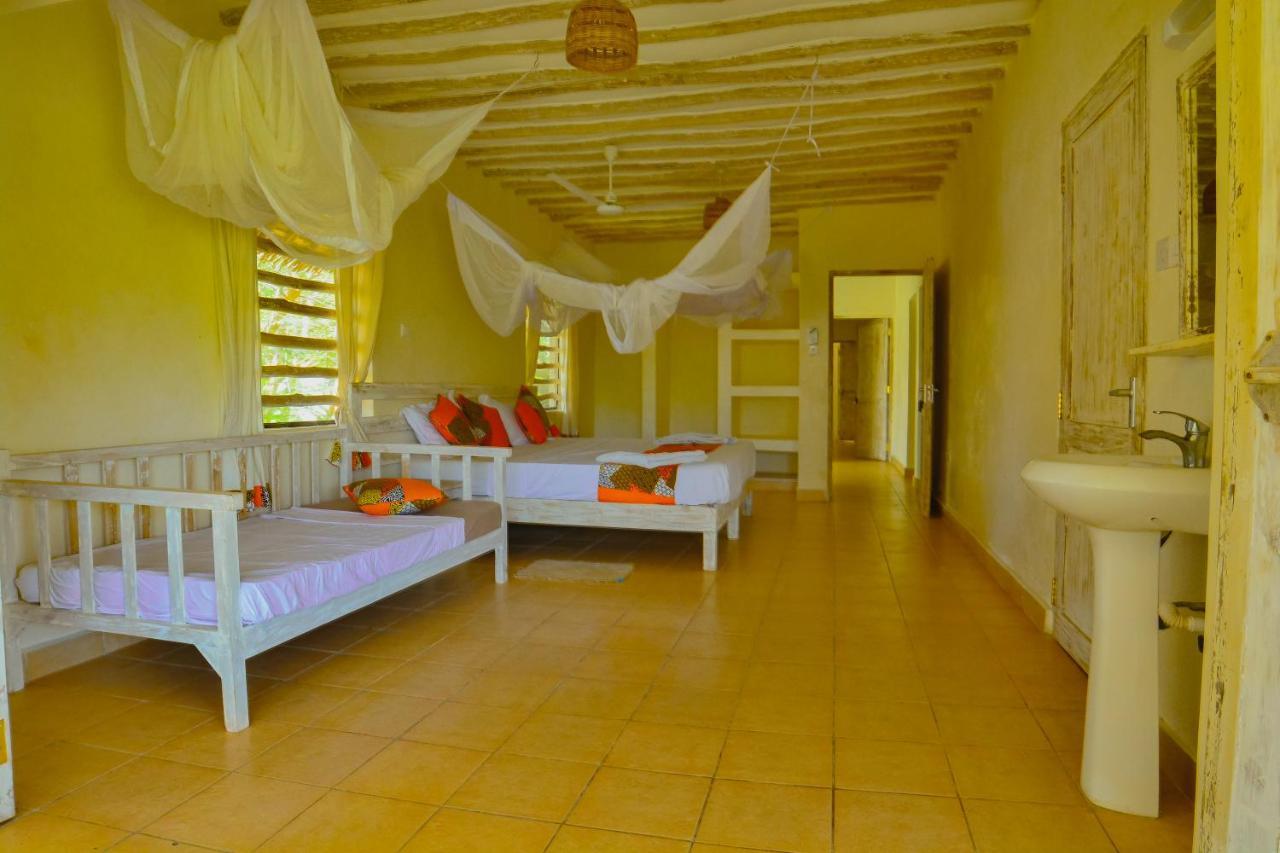 مبيت وإفطار شاطئ دياني Upani In Diani المظهر الخارجي الصورة