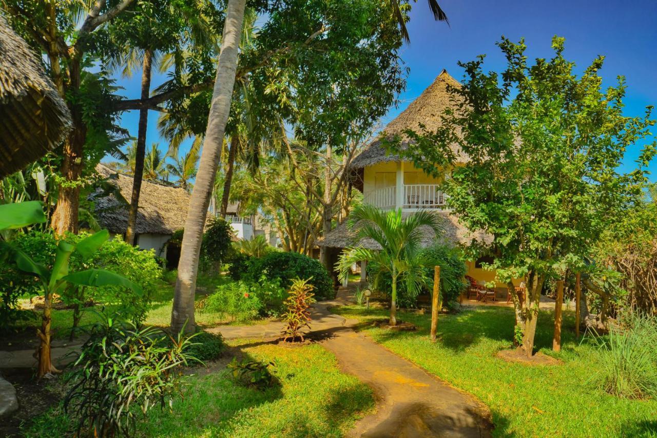 مبيت وإفطار شاطئ دياني Upani In Diani المظهر الخارجي الصورة