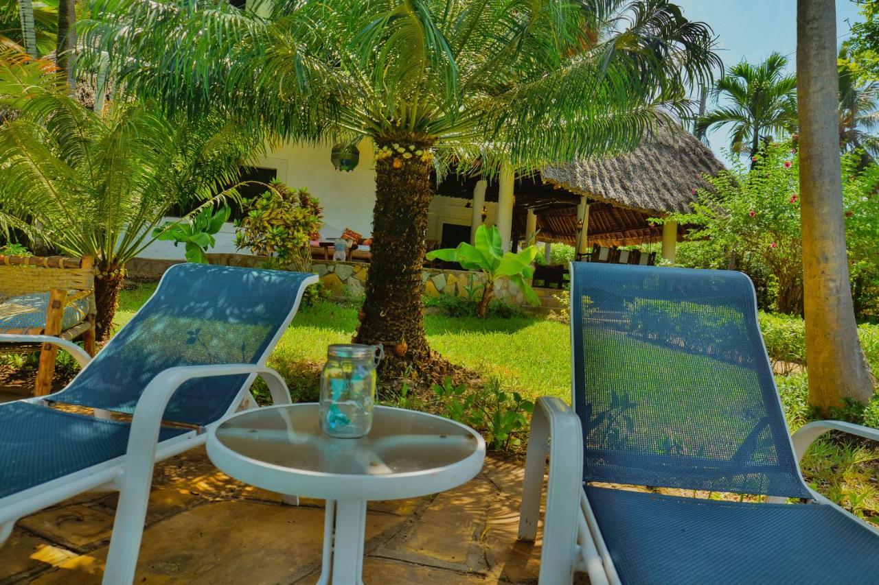 مبيت وإفطار شاطئ دياني Upani In Diani المظهر الخارجي الصورة