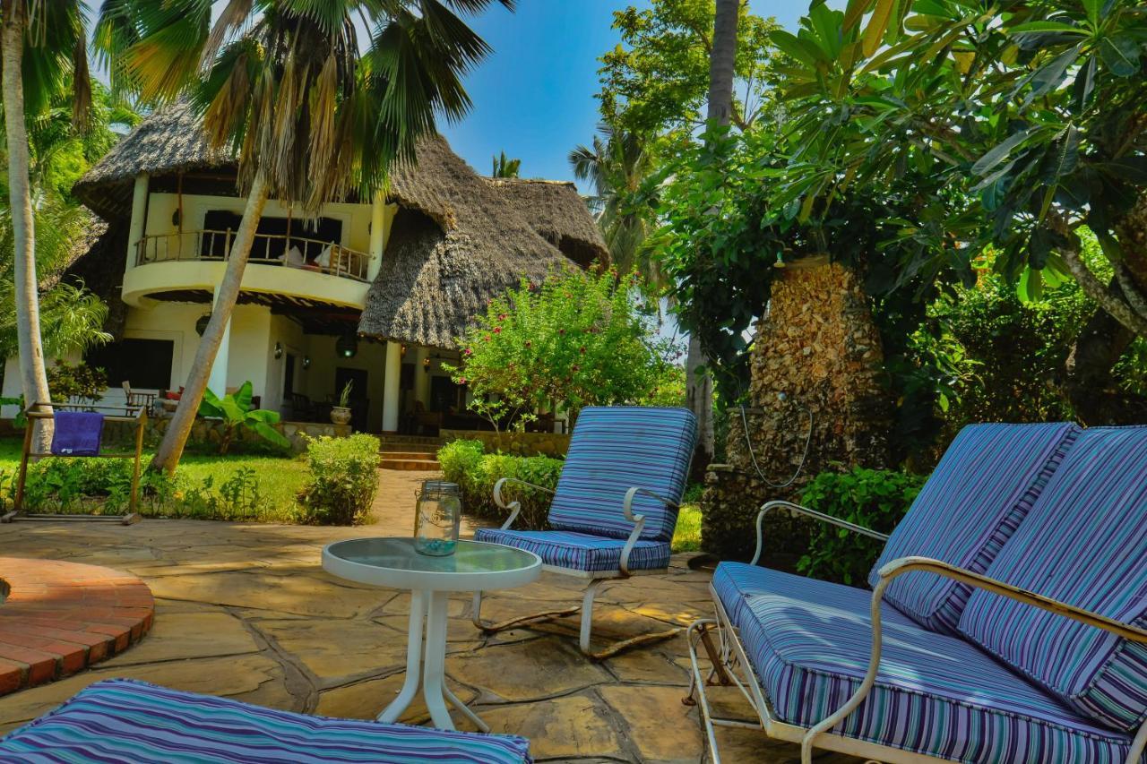 مبيت وإفطار شاطئ دياني Upani In Diani المظهر الخارجي الصورة