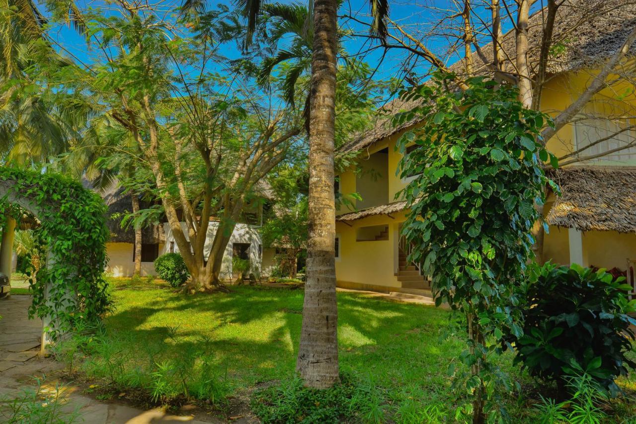 مبيت وإفطار شاطئ دياني Upani In Diani المظهر الخارجي الصورة